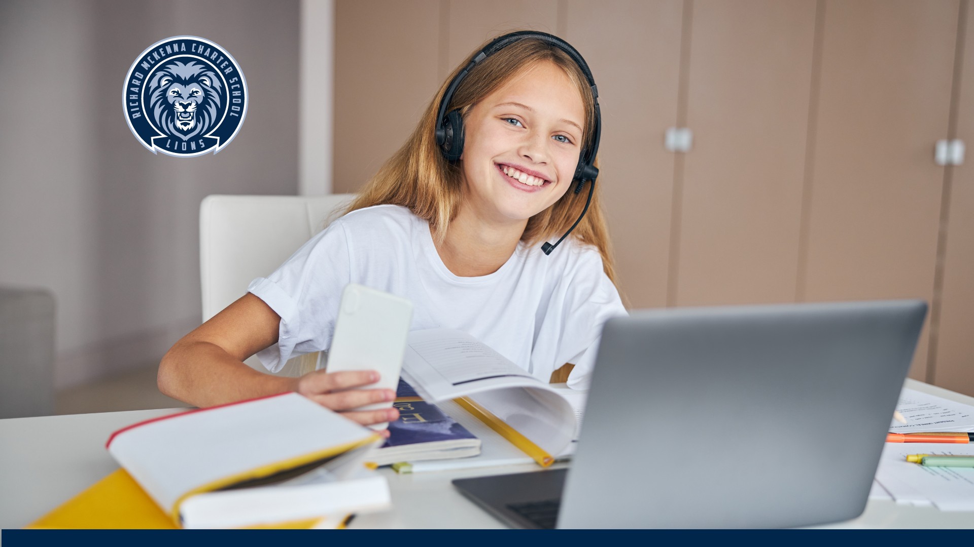 What Is An Online Junior High School And How Does It Work?